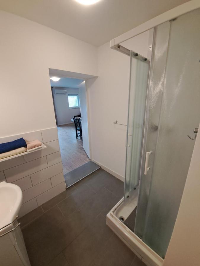 פיראן Apartments Pronavtik מראה חיצוני תמונה