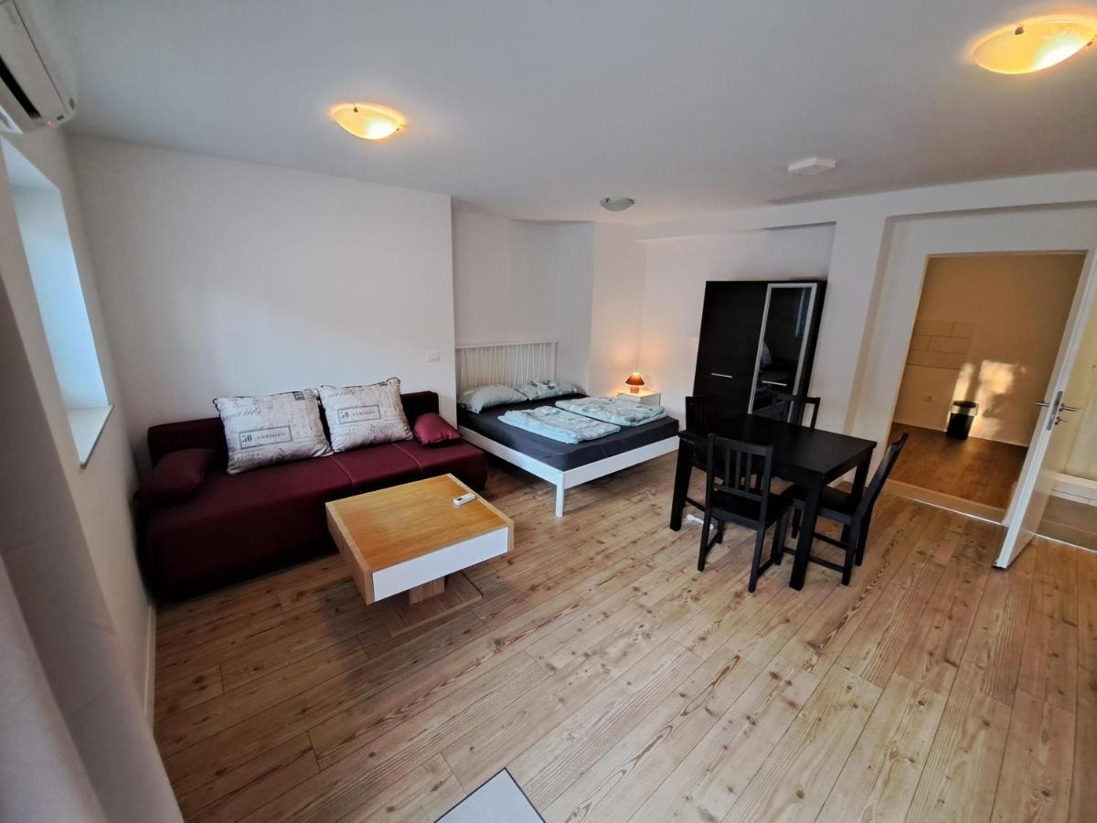 פיראן Apartments Pronavtik מראה חיצוני תמונה