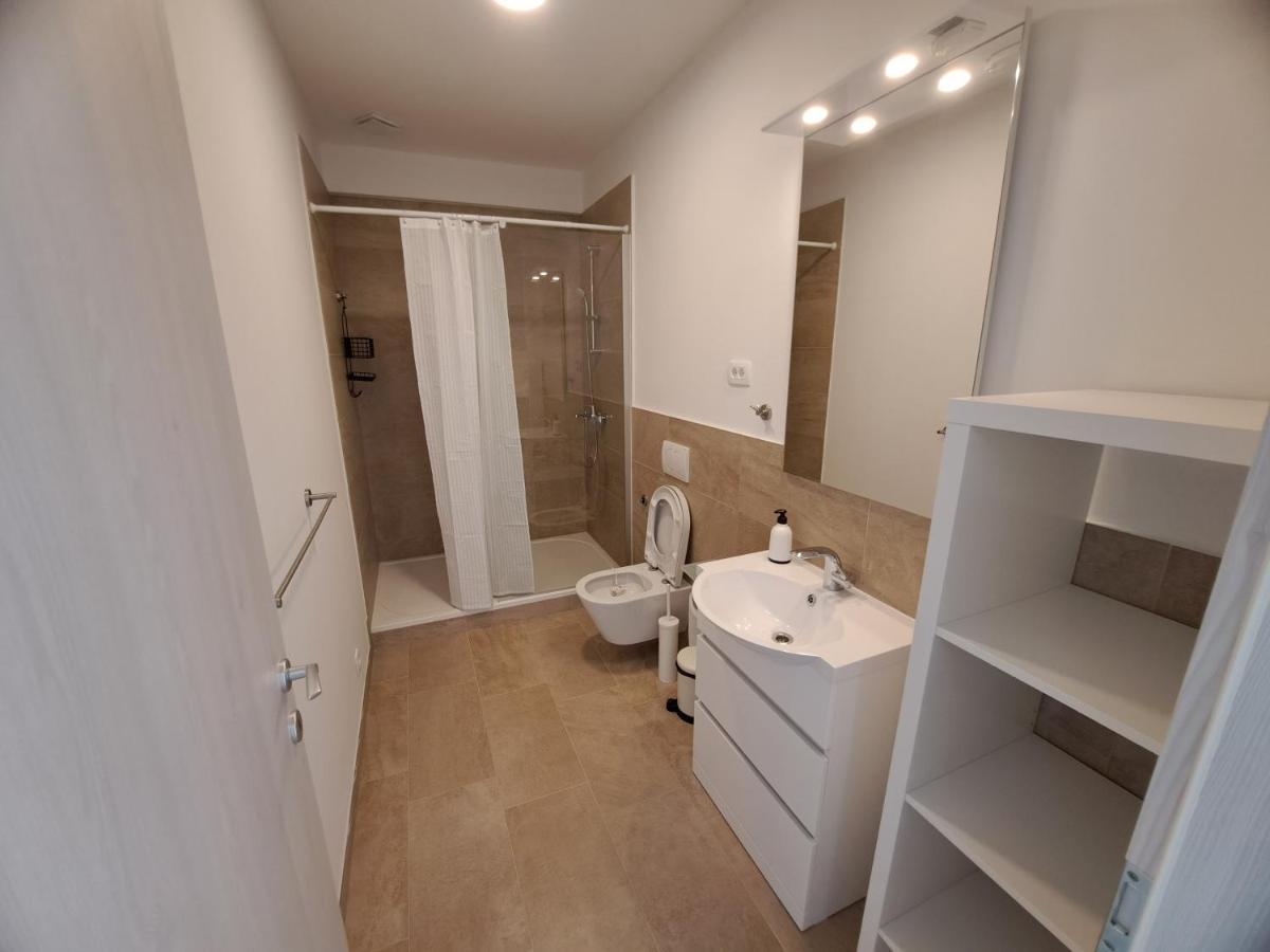 פיראן Apartments Pronavtik מראה חיצוני תמונה