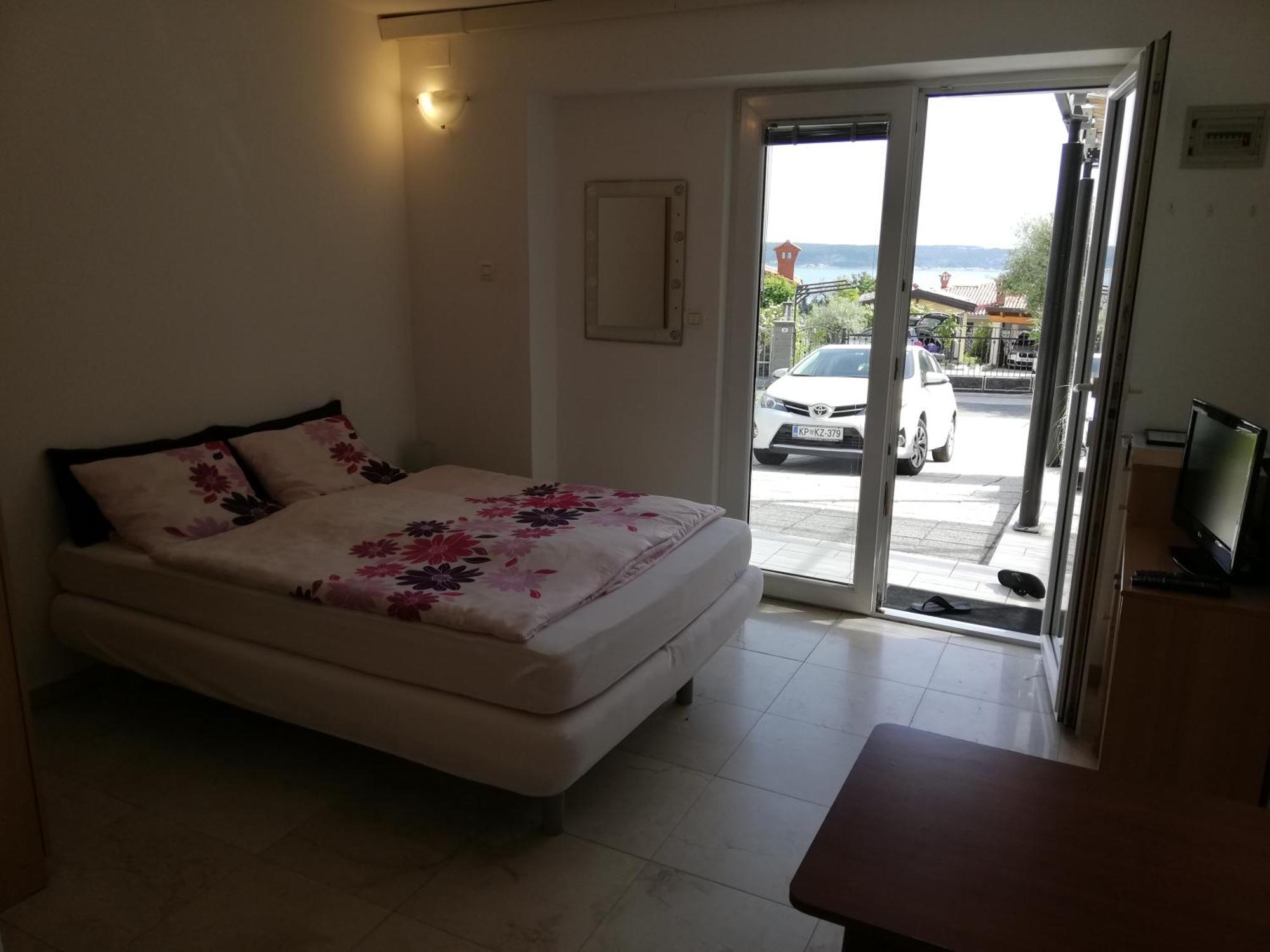 פיראן Apartments Pronavtik מראה חיצוני תמונה