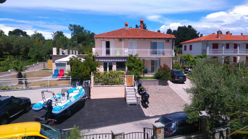 פיראן Apartments Pronavtik מראה חיצוני תמונה