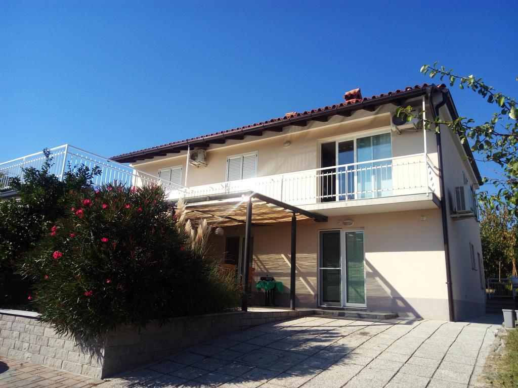 פיראן Apartments Pronavtik מראה חיצוני תמונה