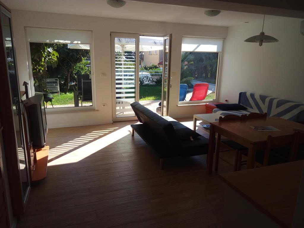 פיראן Apartments Pronavtik מראה חיצוני תמונה