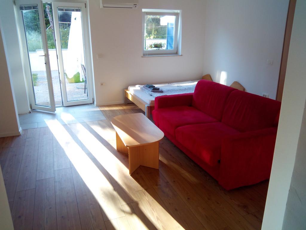 פיראן Apartments Pronavtik מראה חיצוני תמונה
